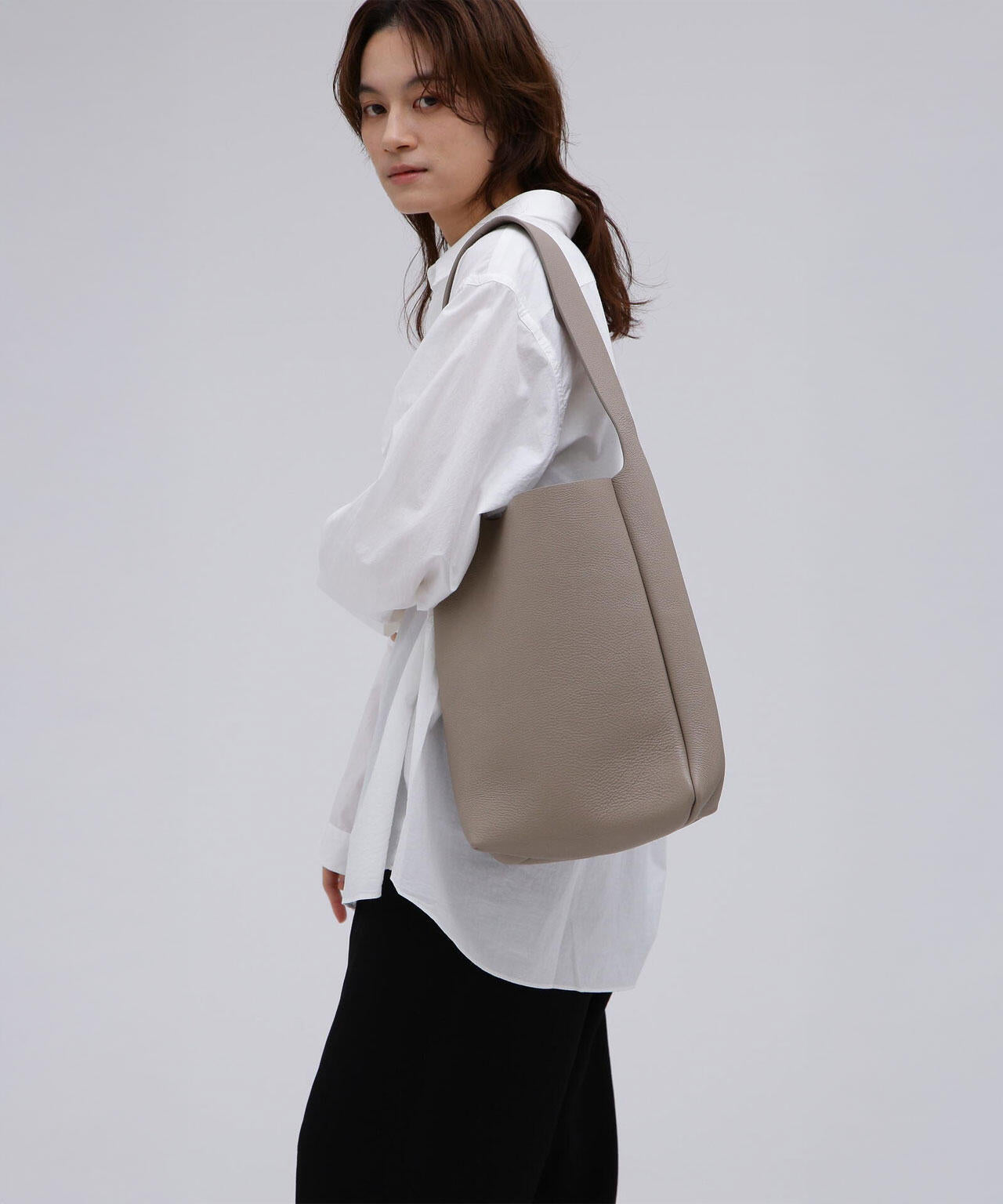 Aeta / SHOULDER : S | THE LIBRARY（ザ ライブラリー） ｜【公式