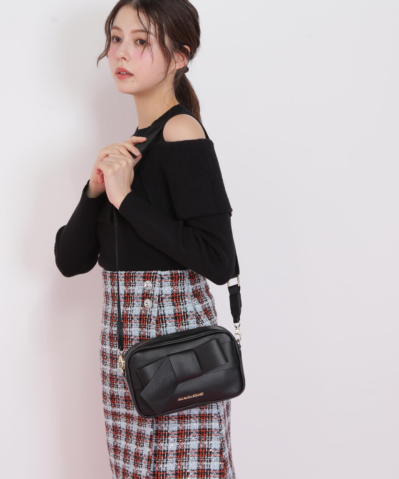 リボンシリーズ＞スクエアポシェット | JILL by JILL STUART（ジル