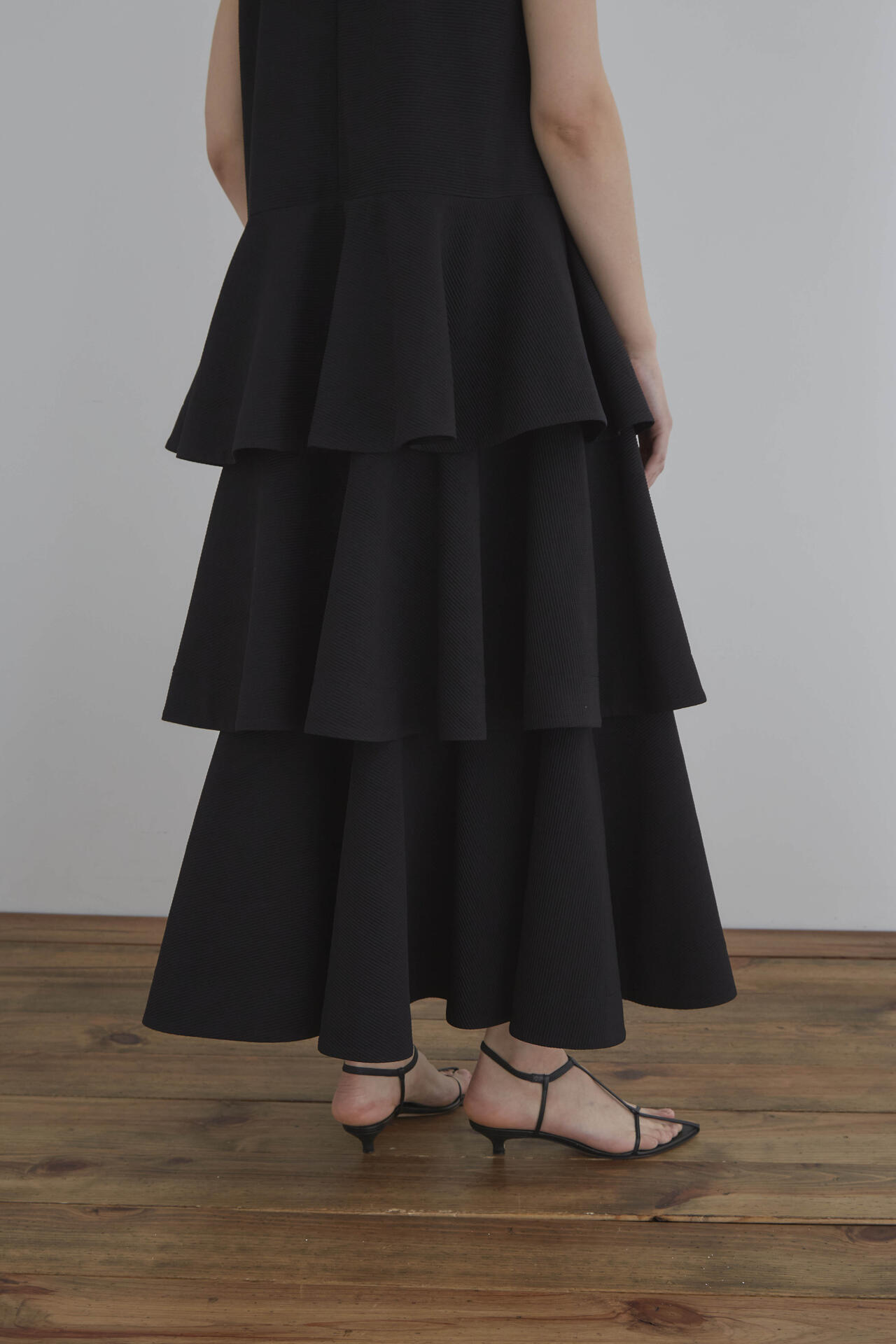 ワッフルプリーツティアードワンピース | LE PHIL（ル フィル