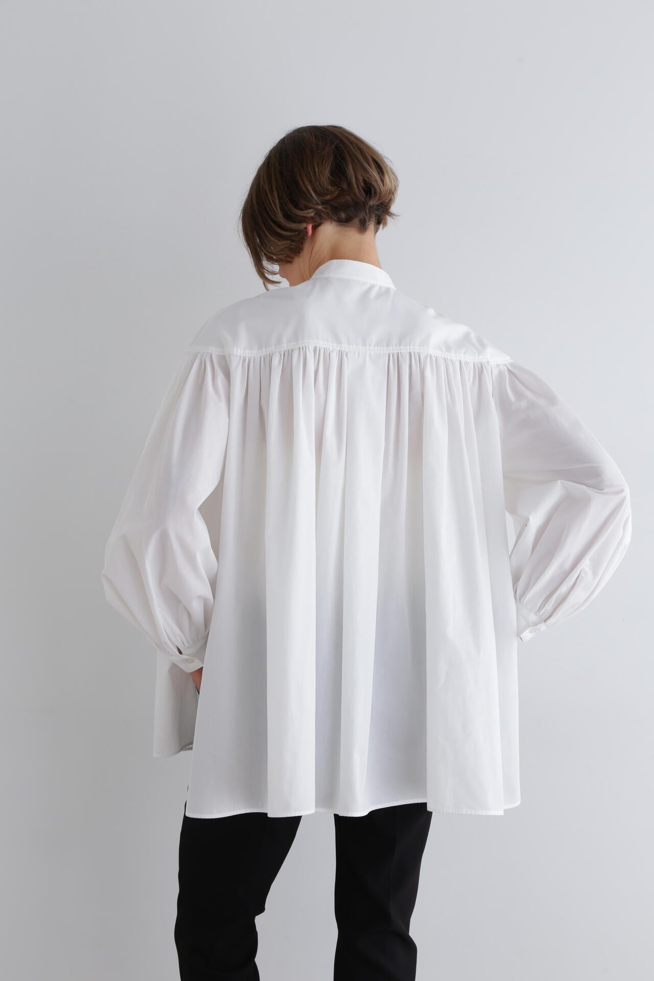 タイプライターギャザーブラウス | LE PHIL（ル フィル） ｜【公式