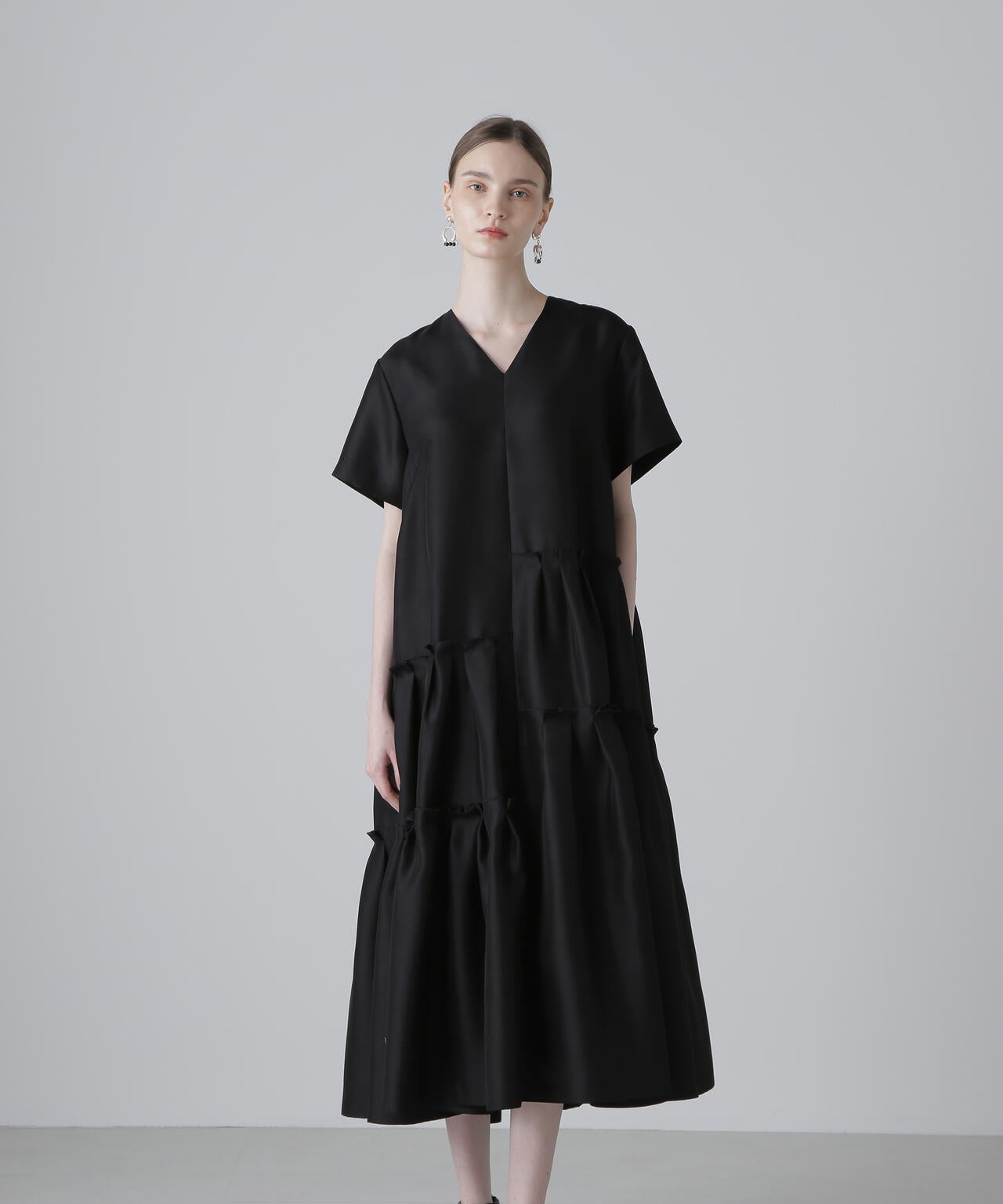 BLACK LABEL＞シルクダブルクロスワンピース | ADORE（アドーア