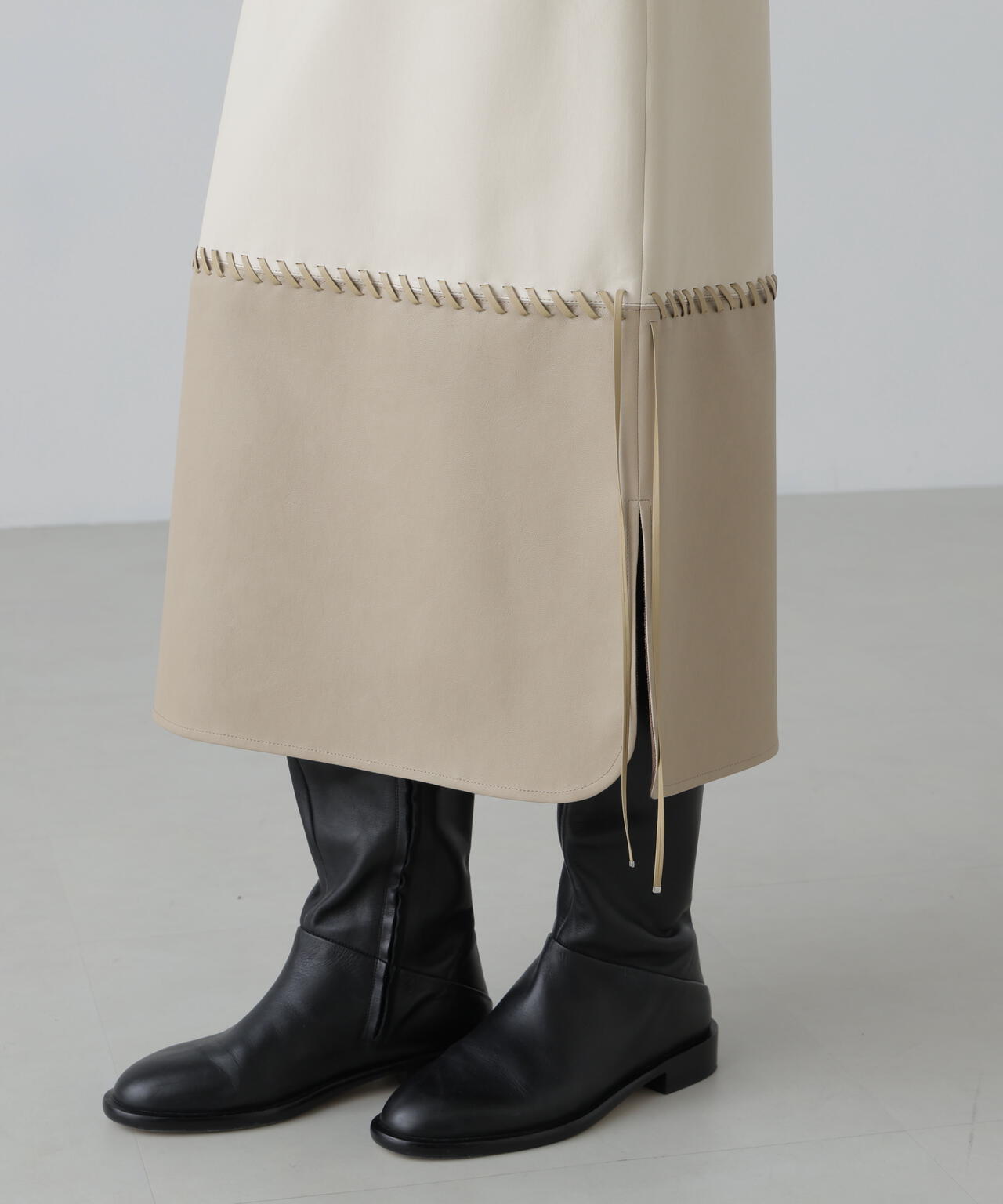 レースアップフェイクレザースカート | ADORE（アドーア） ｜【公式