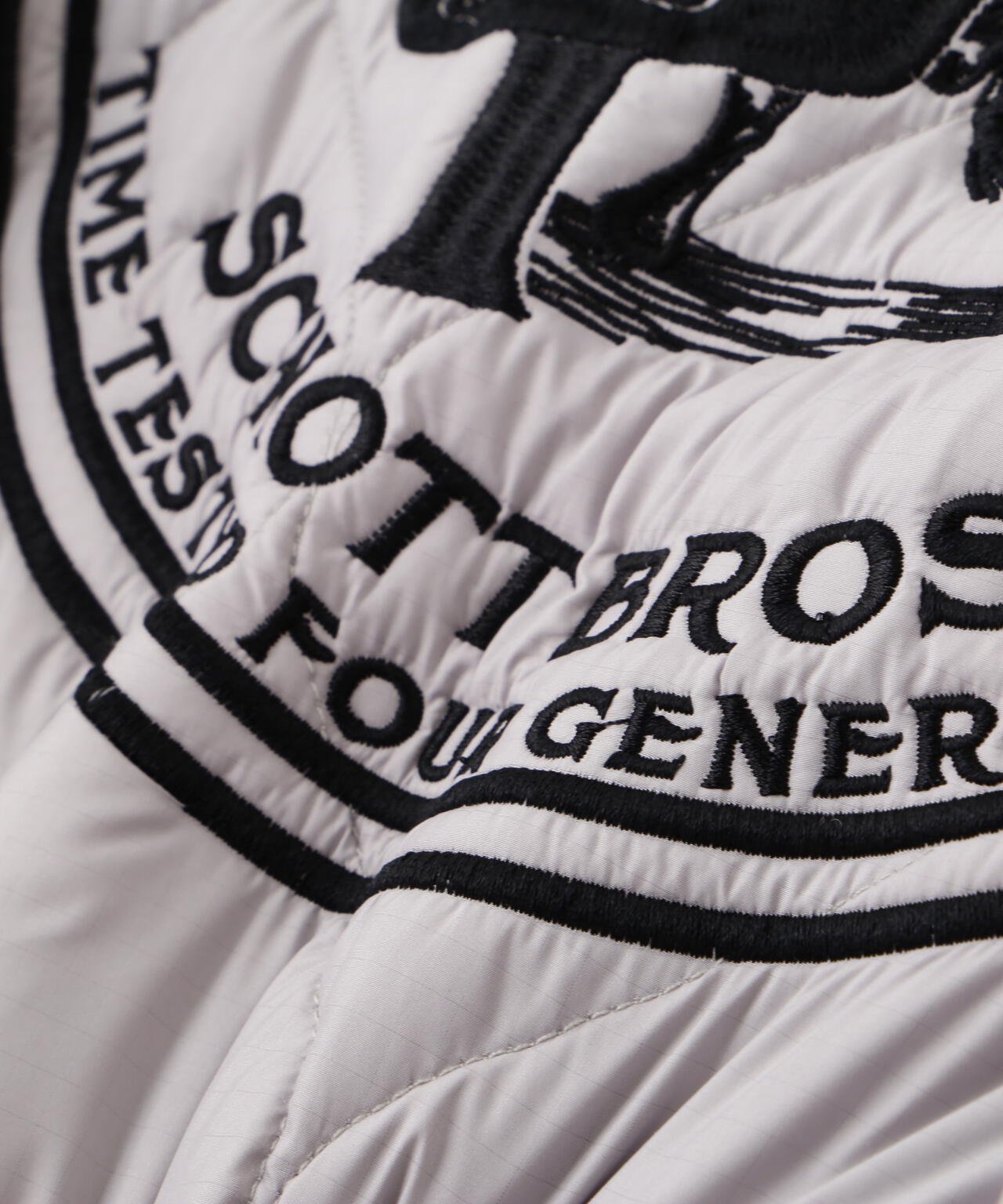 QUILTED COMBI. ZIP HOODED/キルティング コンビ ジップパーカー