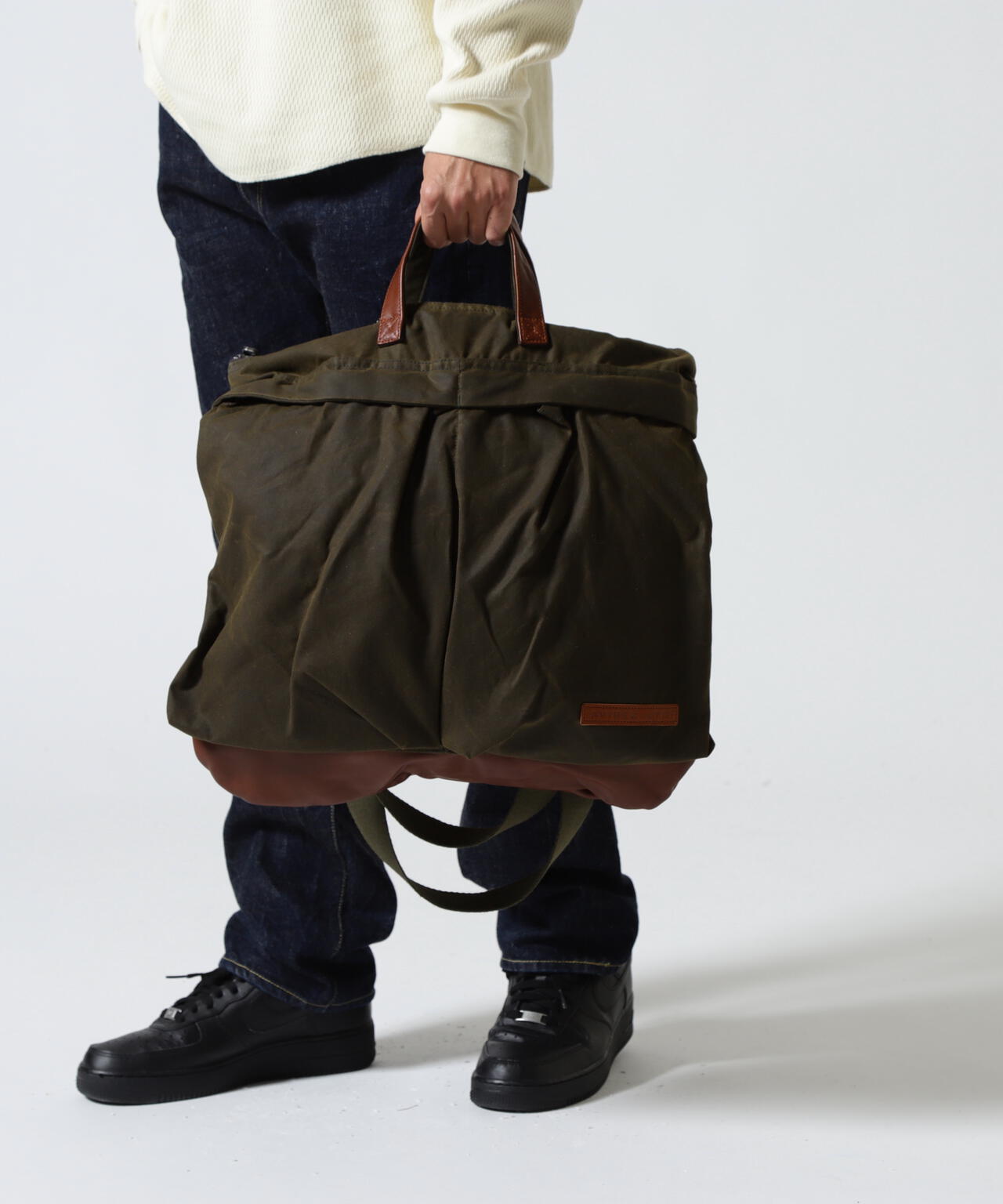 MILITARY FABRIC OILED CLOTH HELMET BAG | AVIREX（アヴィレックス