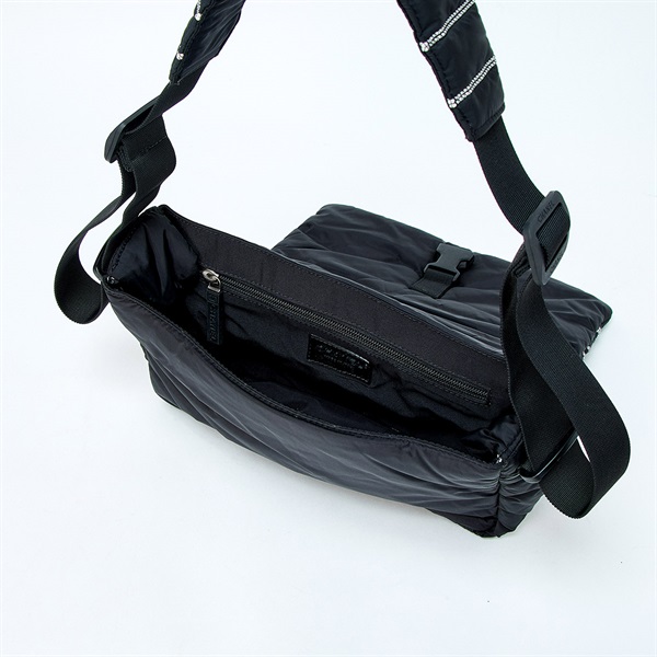 CHANEL ココマーク スポーツライン ショルダーバッグ ブラック