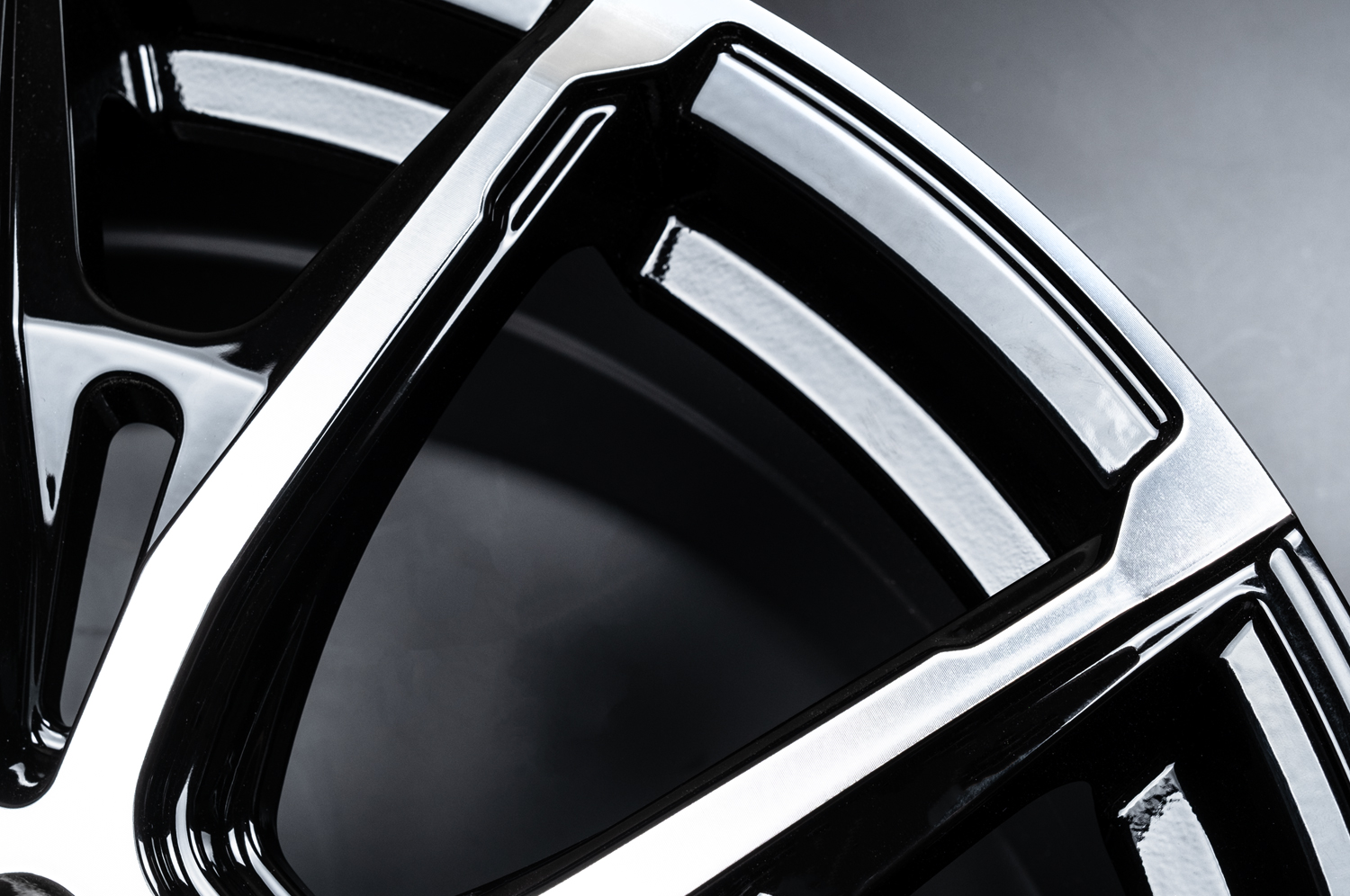 HI-BLOCK STADT | LINEUP | MONZAJAPAN