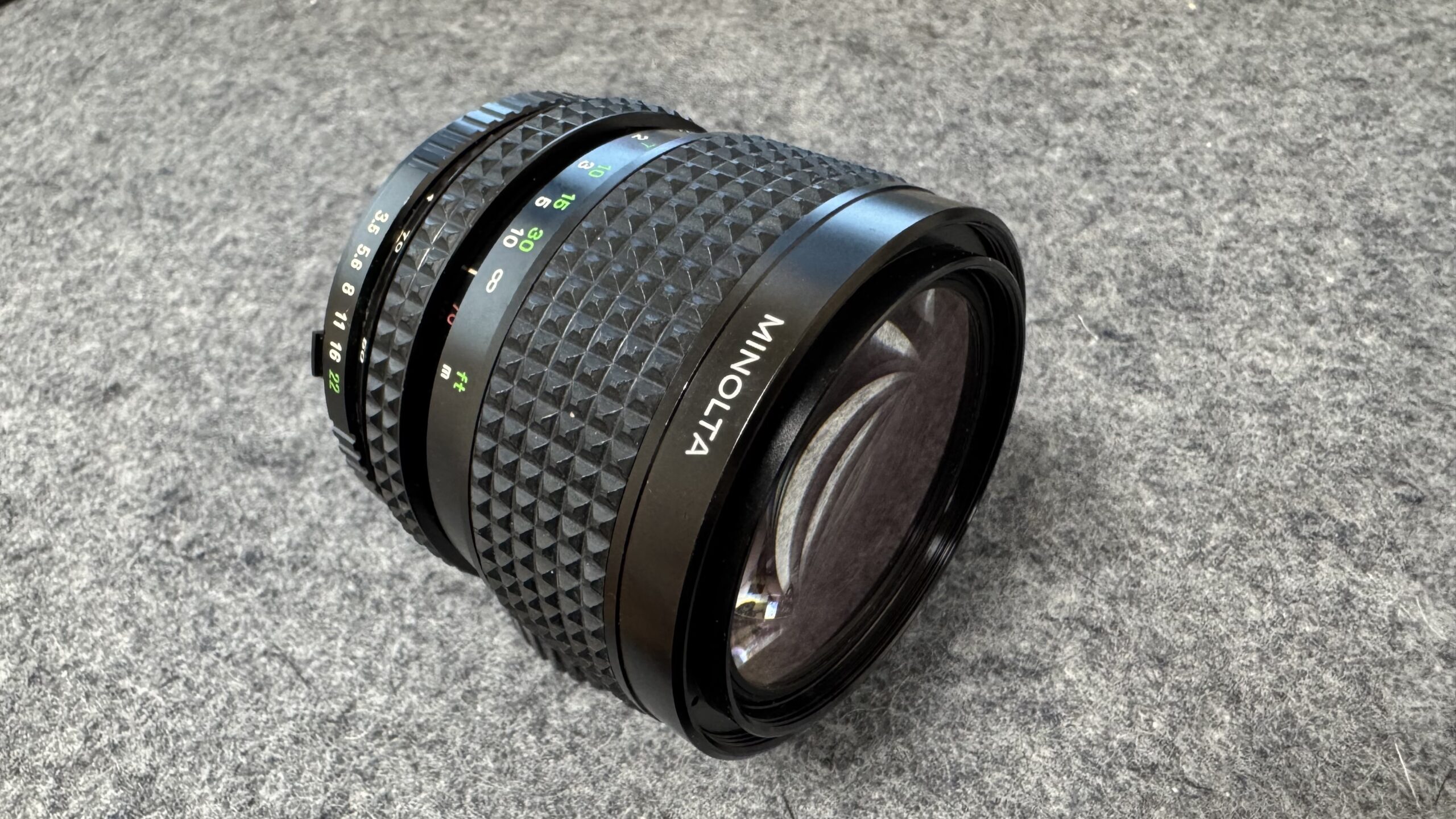 オールドレンズ】レビュー：MINOLTA MD ZOOM ROKKOR 35-70mm F3.5 を