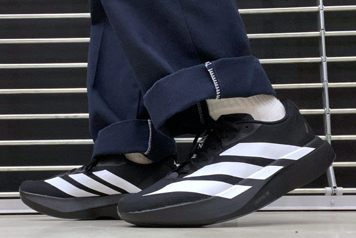 怪物級のDNAを継承】1万円台で“街履き”と“本気ラン”を両立！アディダス