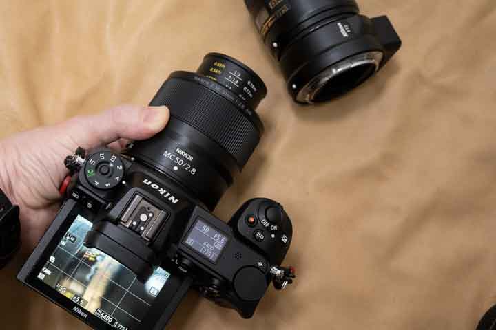 NIKKOR Z MC 50mm f/2.8 用フードとして「HAKUBAメタルレンズフードKMH