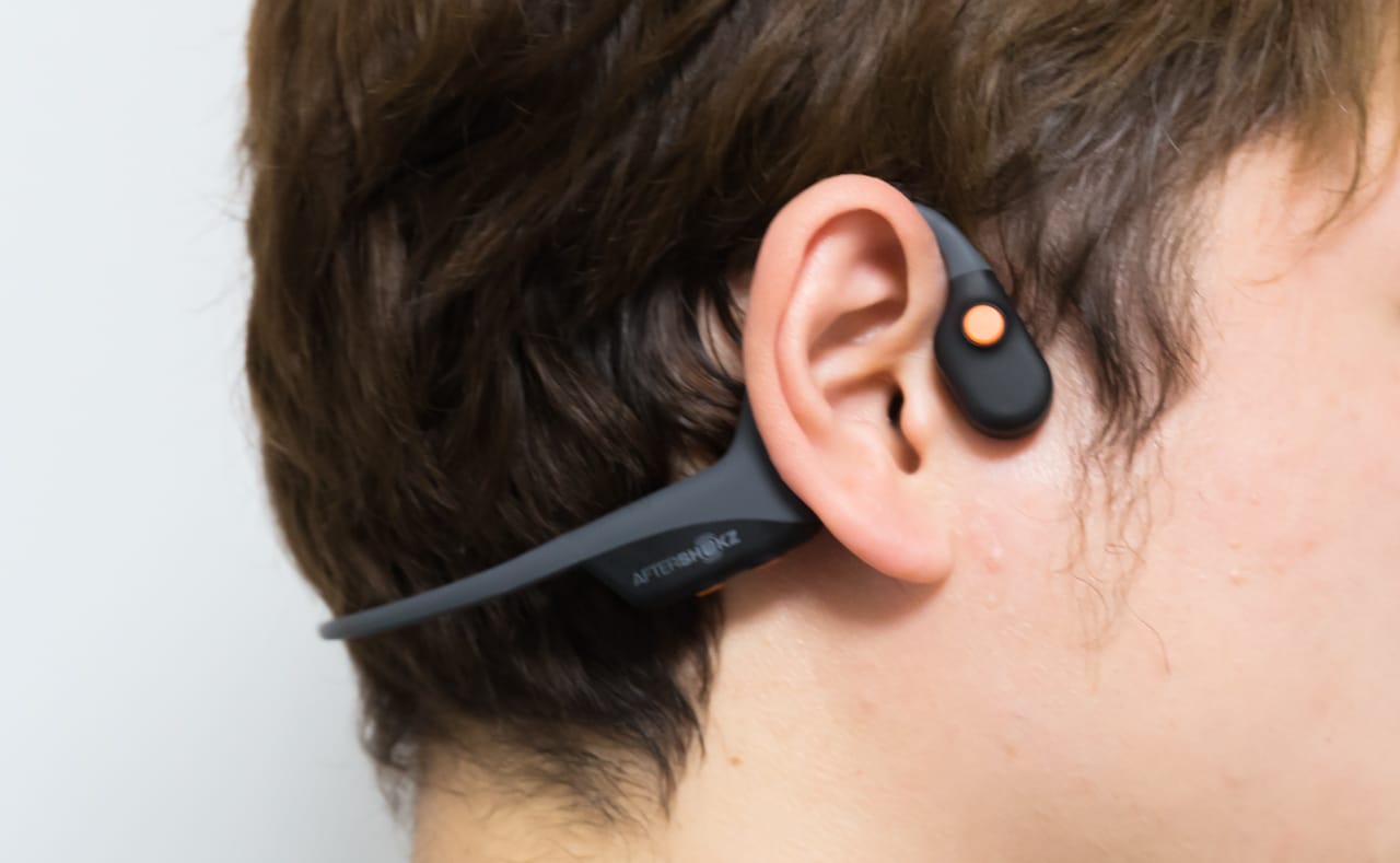 SHOKZ OpenComm レビュー／高性能ブームマイク搭載でテレワークに最適