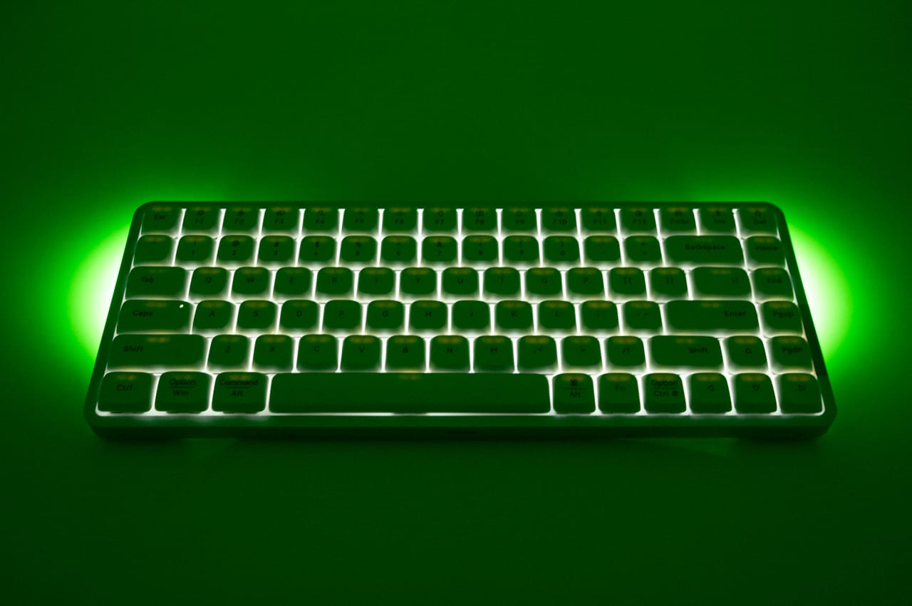 Lofree FLOW レビュー／ロープロファイルで至高の打鍵感を実現した