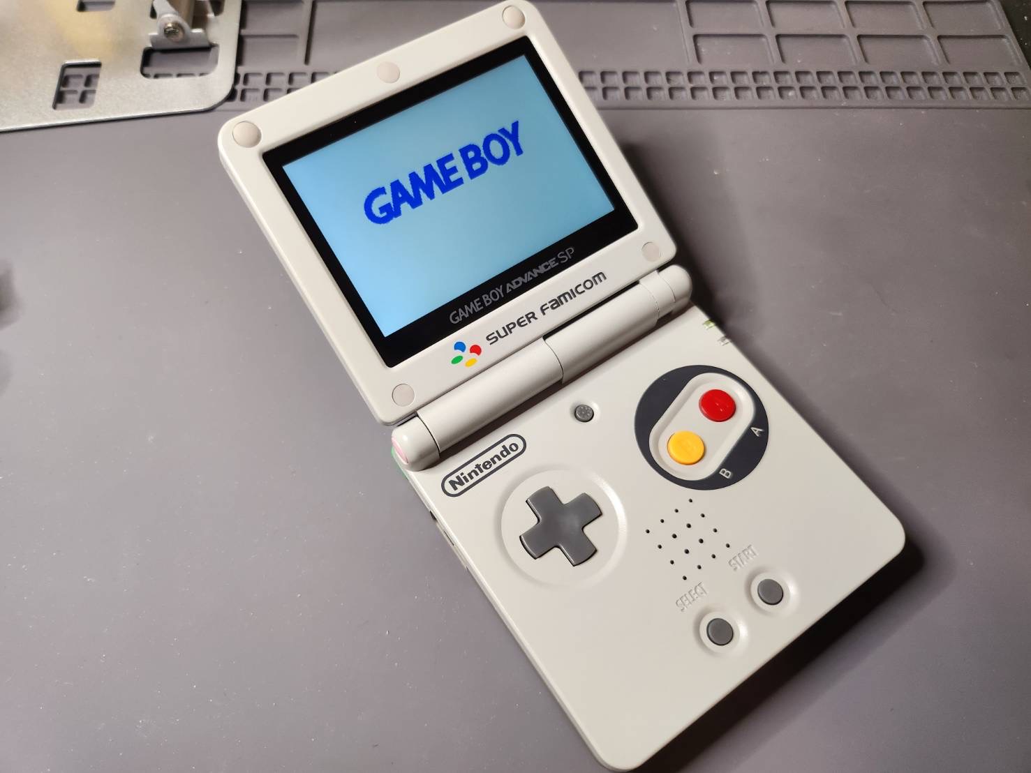 GBA SP』ゲームボーアドバンスSP IPS液晶化+外装交換！当店なら人気の