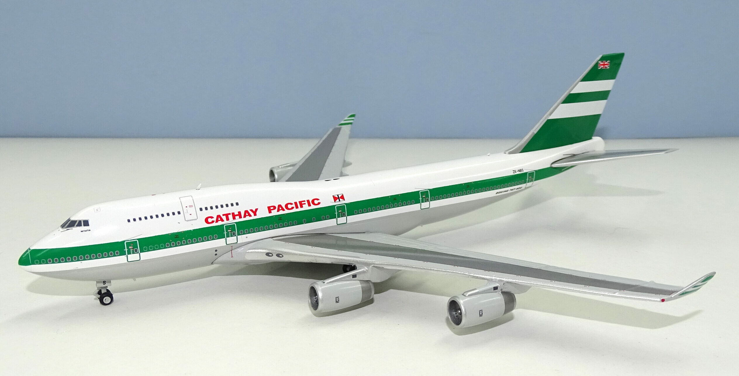 Kiwi Cathay: Cathay Pacific Boeing 747-419 ZK-NBS by KaiTak Wings