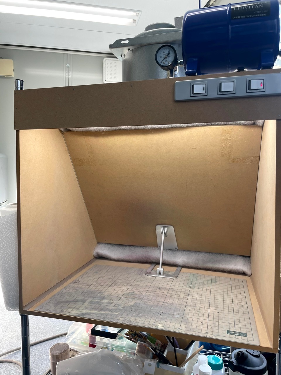 自作塗装ブースのその後。メンテナンス編。プラモデル3〜4個塗装した