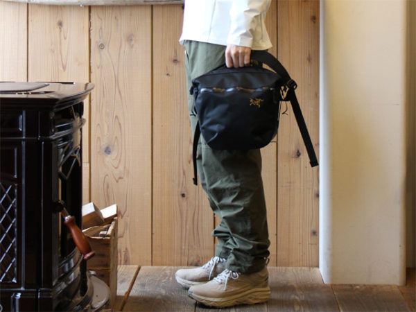 サッコシュ以上Dayパック未満のサイズ感が絶妙！Arro 8 Shoulder Bag