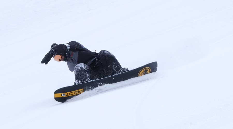 ECLIPSE｜訳あってR40指定！反則級のオールラウンドボード、現る