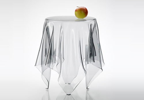 浮かぶテーブルクロス – essey（エッセイ）Illusion （イリュージョン