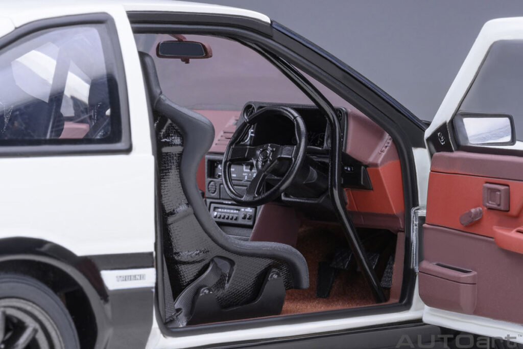 もう実車だなこれ・・・」超精巧な頭文字D最終仕様の藤原拓海AE86