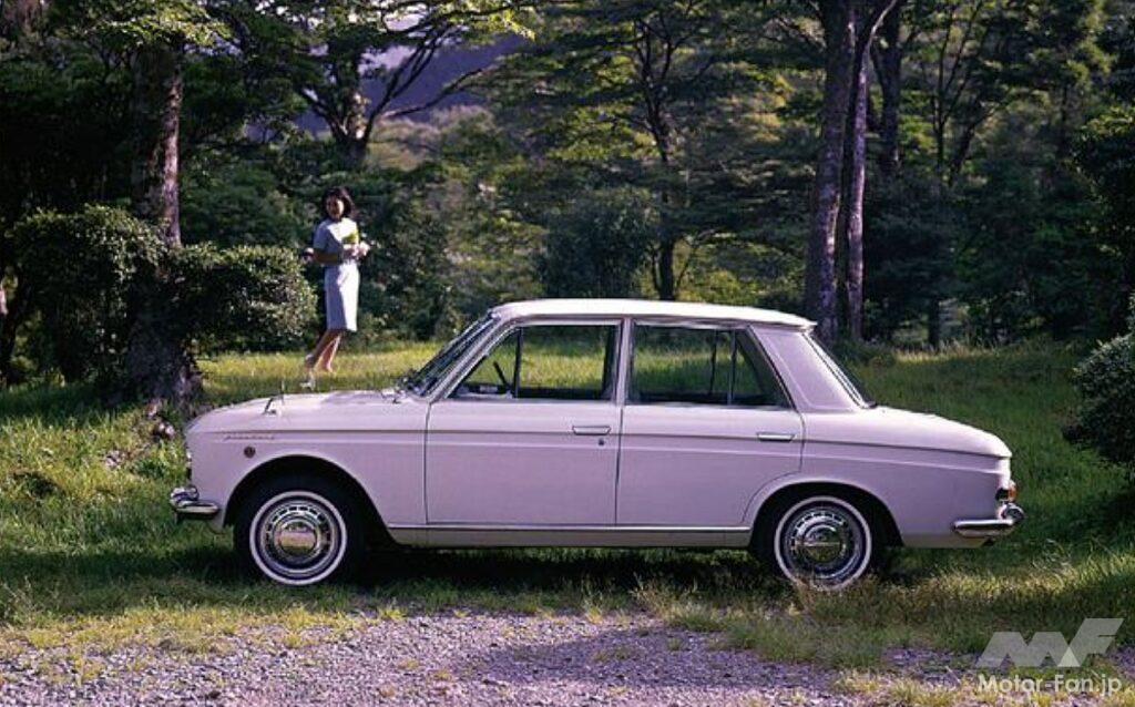 ライバル“コロナ”を圧倒！ 日産「ブルーバード（910型）」は112.7万円