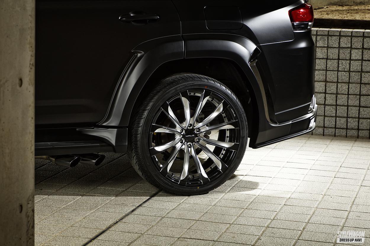 最高峰に相応しい、最上級の風格！ 300系 新型トヨタ