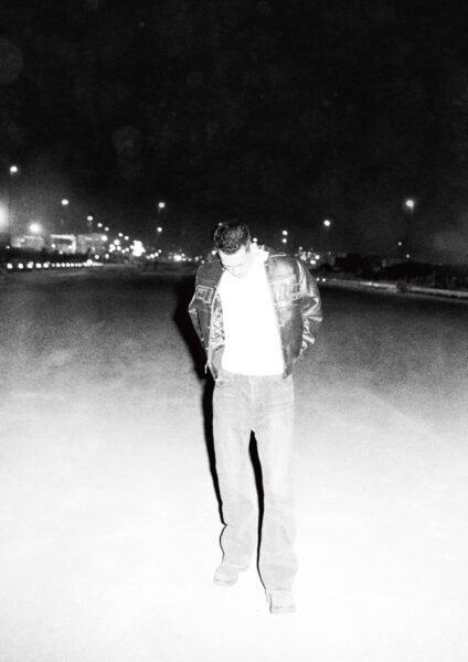 IO、最新アルバム『JUST ALBUM』を180g重量盤仕様の2LPにて数量限定で