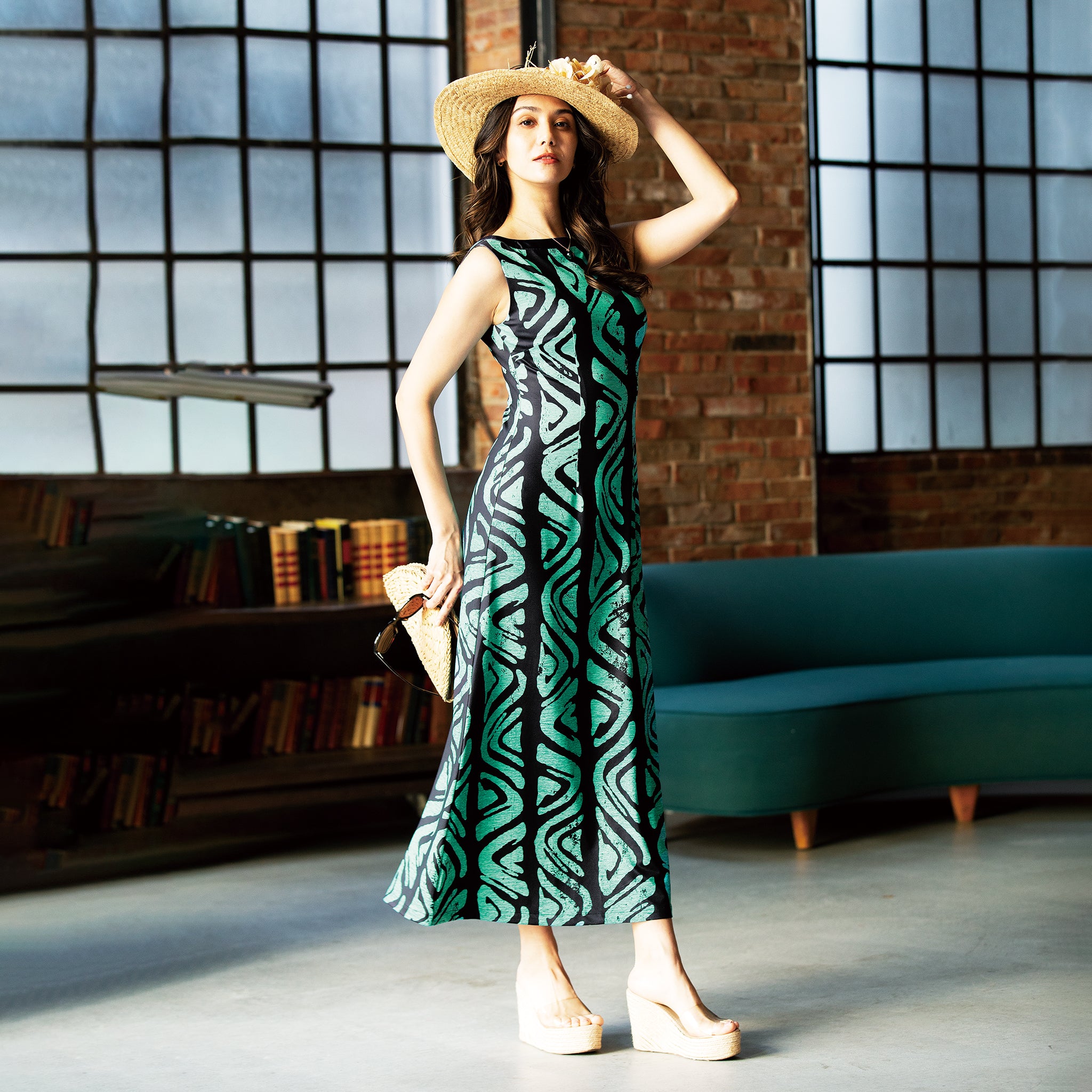 ボートネックドレス（ノスタルジックタバ：ブラック / ターコイズ