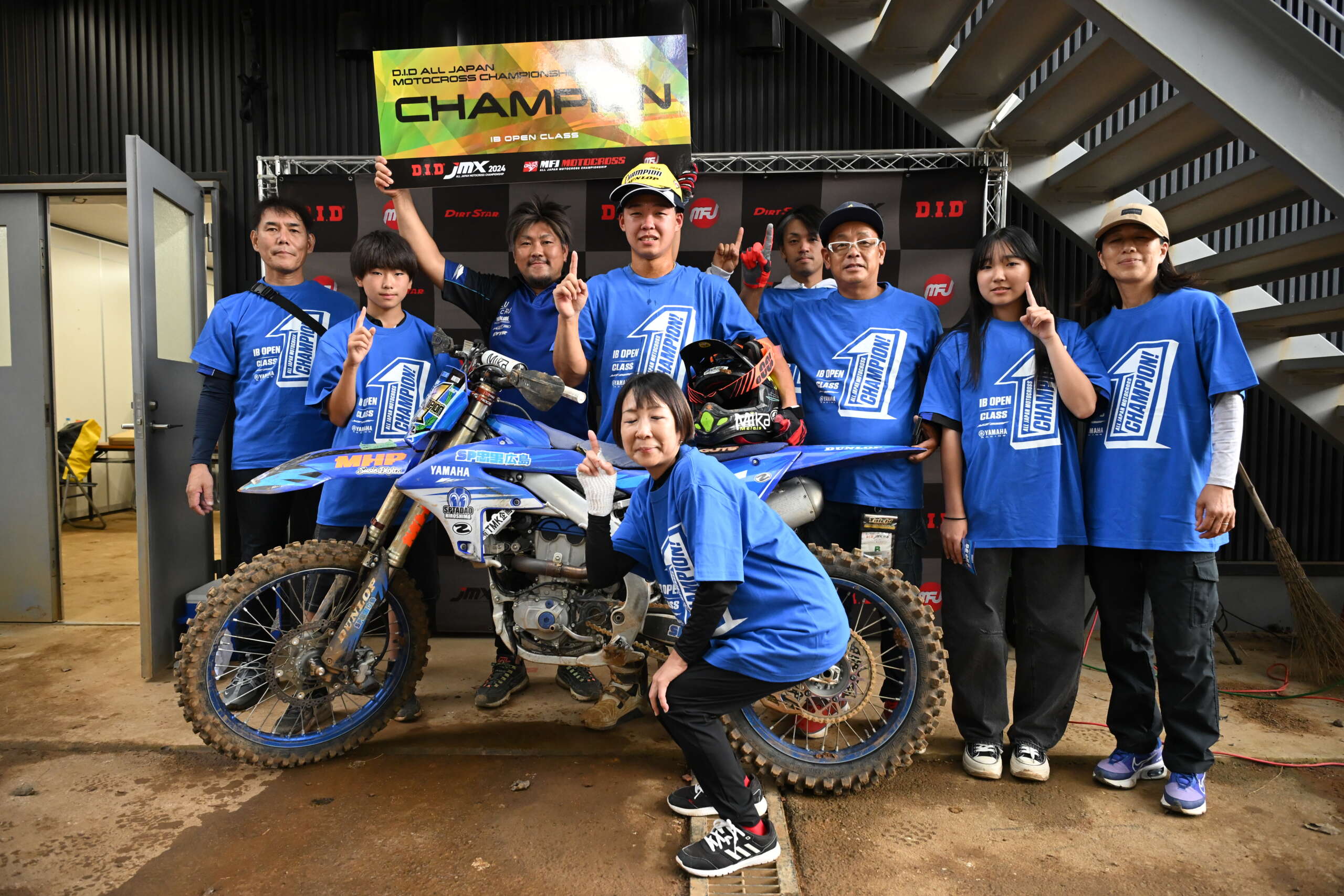 一度はモトクロスを辞めて自衛隊へ。「それでもやっぱり乗りたかった