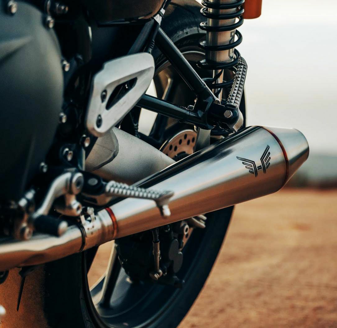 颯*パ様 トライアンフ純正オプション☆スクラン ブラー用バンス