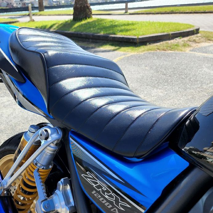 ZRX1200DAEG/1200R/1100 LOWシート ゲル入り タックロール 艶あり