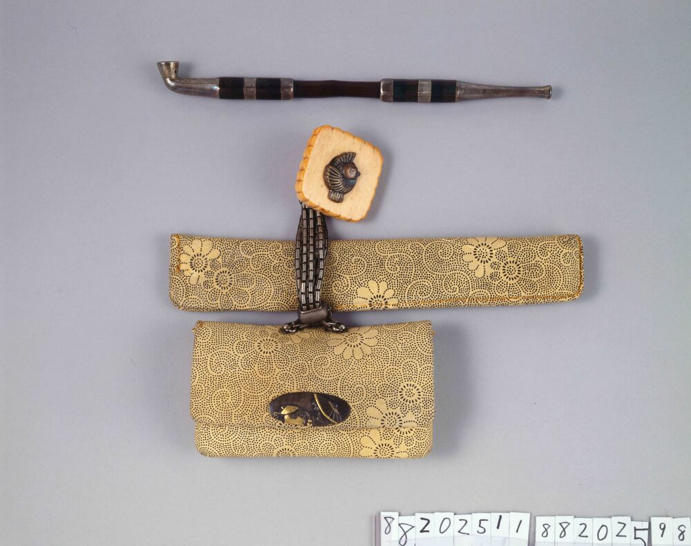印伝革提げたばこ入れ | ToMuCo - Tokyo Museum Collection