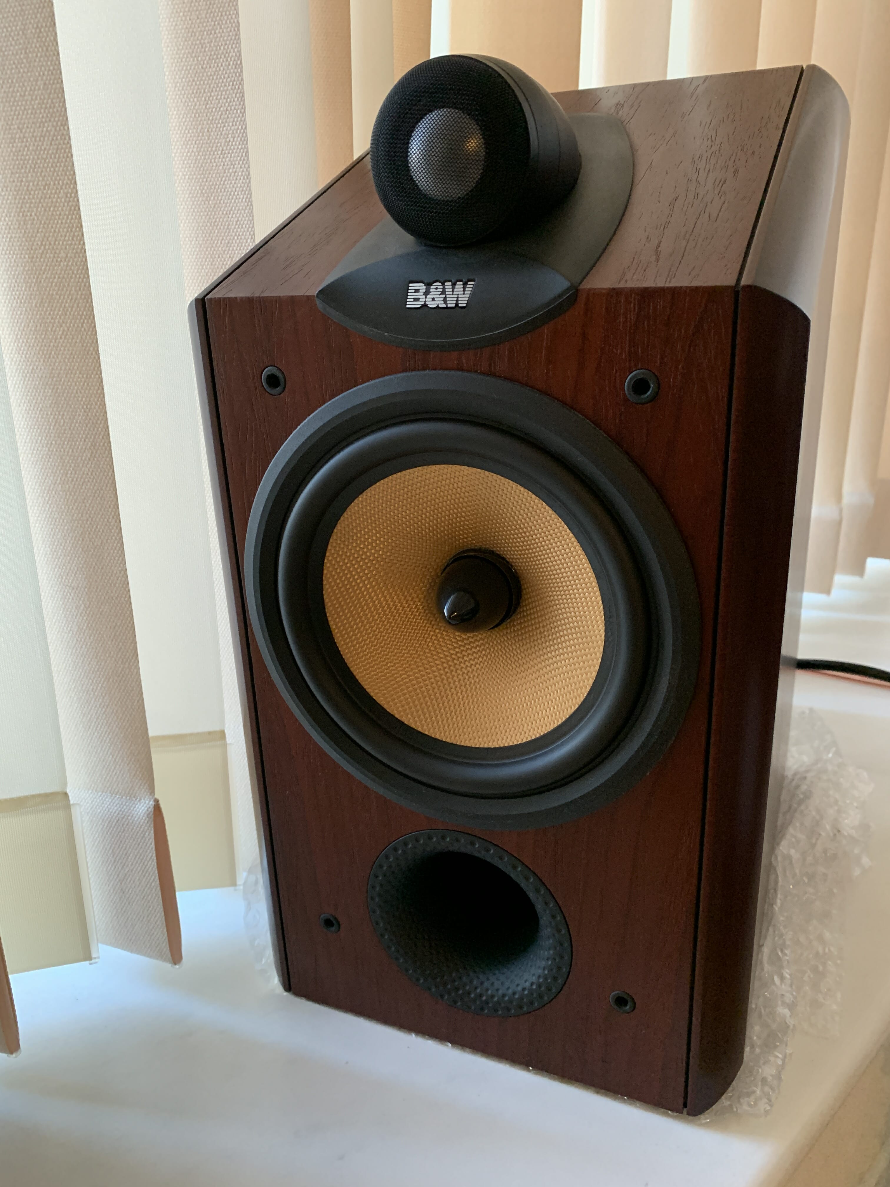 B&W CDM1NTとSPARK 884Aのファーストインプレッション | 好きな音楽を