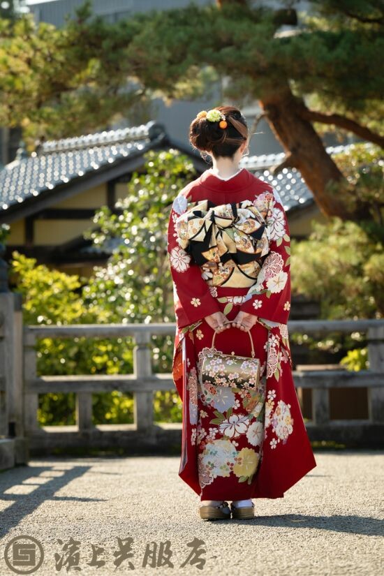 濱上呉服店 金沢店の振袖 /赤色/ピンク色/古典/花柄/ 手描き友禅_本