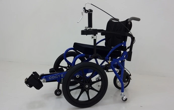 自分の力で動ける喜びを！ 足こぎ車いす「COGY（コギー）」で自由な