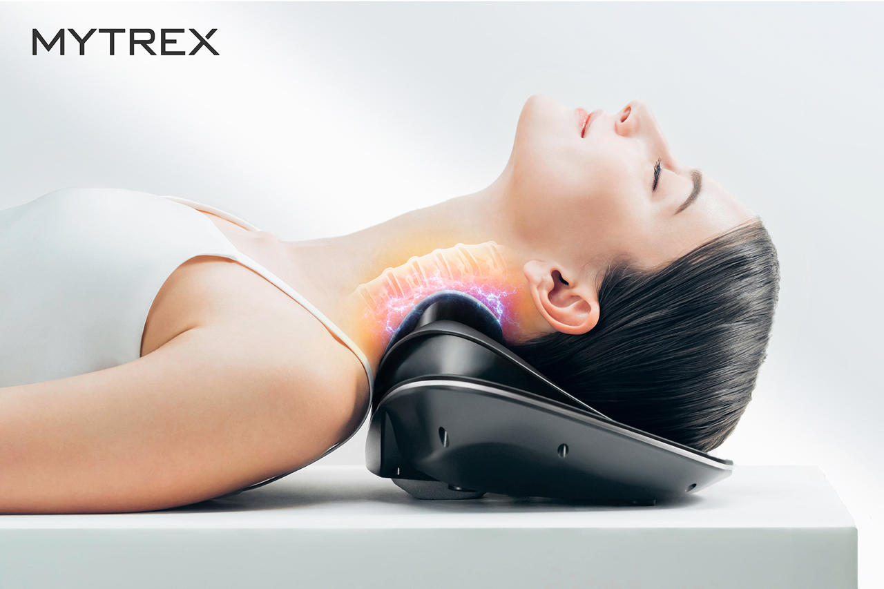整体師の手技を自宅で手軽に体感“温熱×EMS×牽引”「MEDI NECK」誕生！ ·