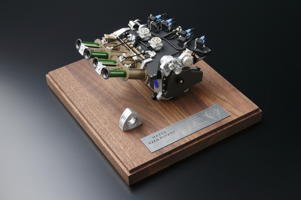 R26B 4ローターレーシングロータリーエンジン 1/6スケールモデル