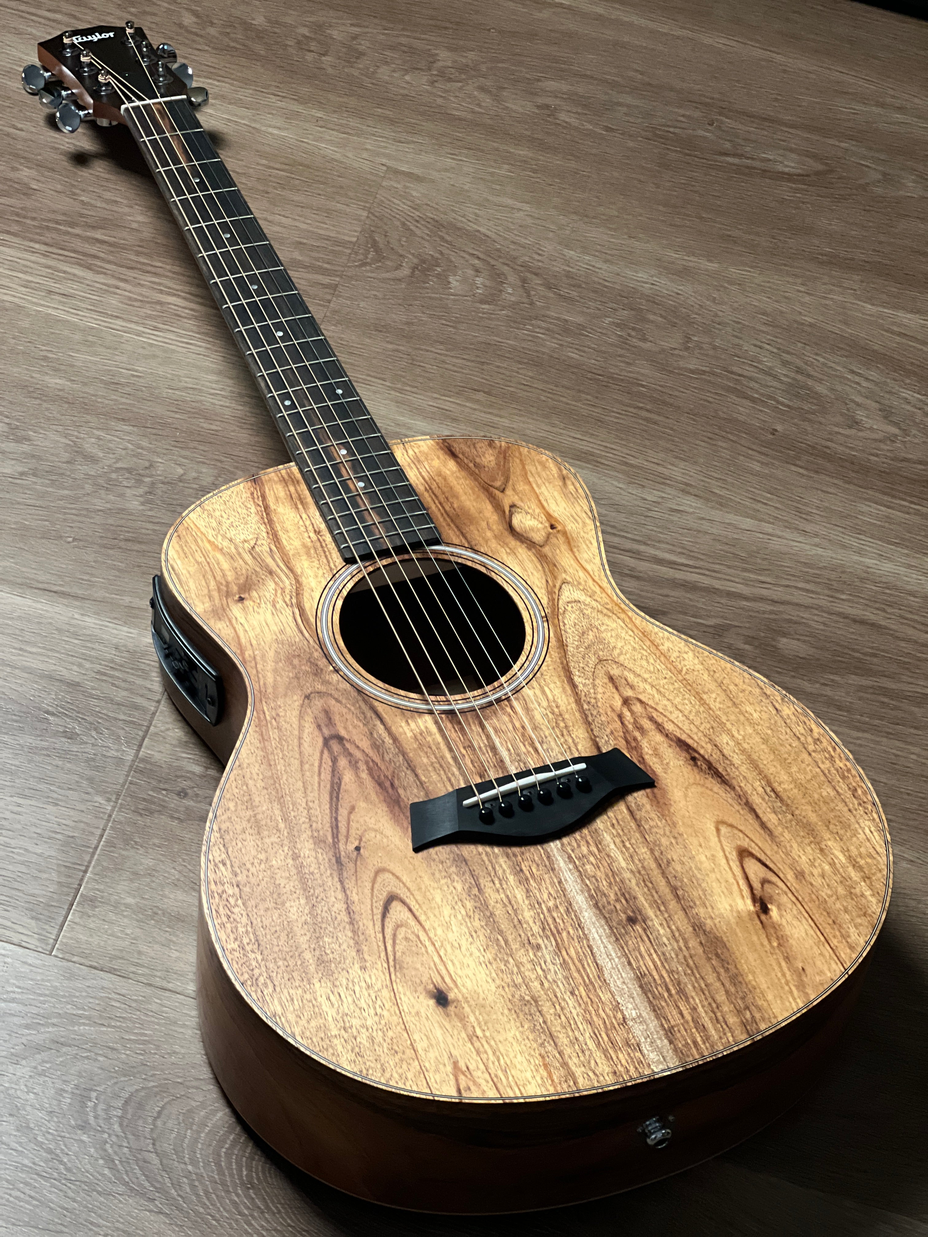 Taylor GS Mini-e Koa - Natural – nafiriguitar.com