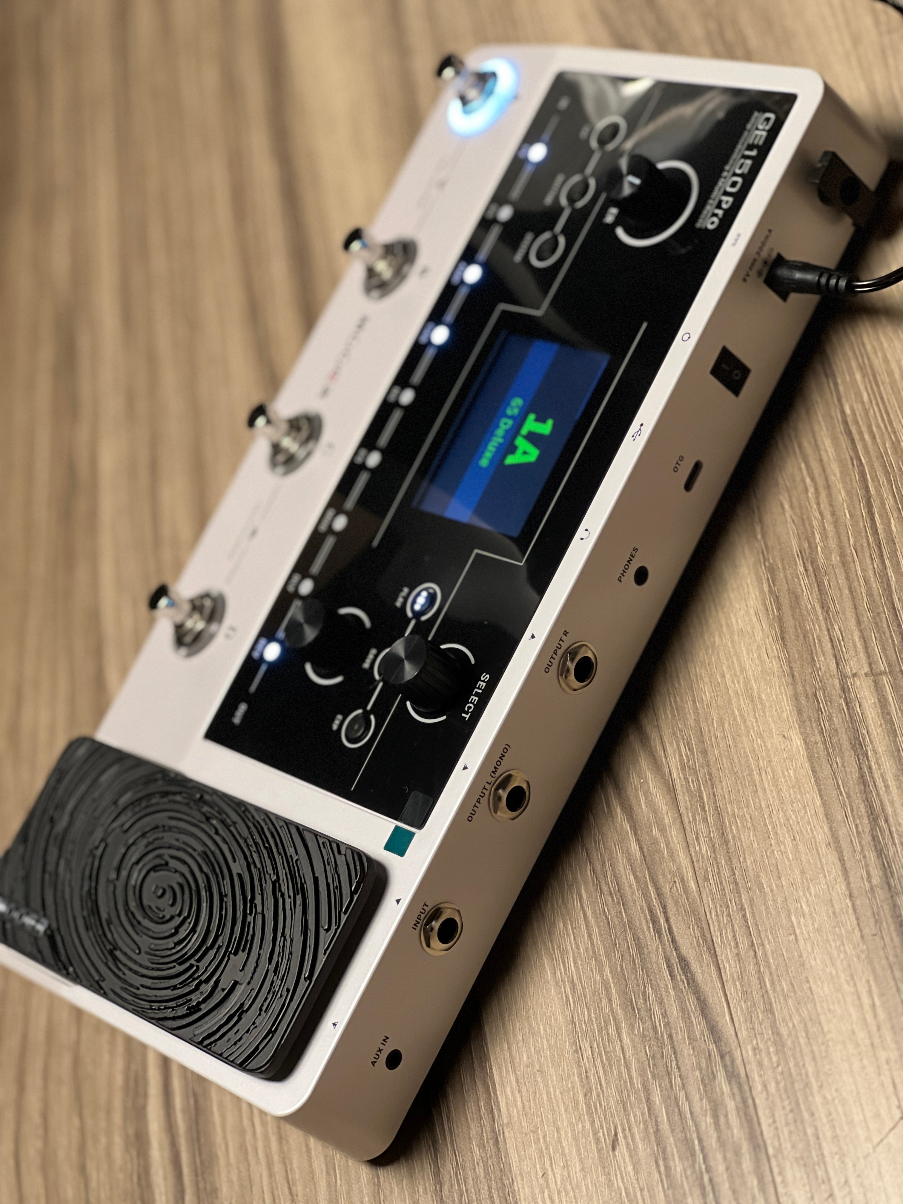 Mooer GE-150 Pro Guitar Multi-Effects Processor – nafiriguitar.com