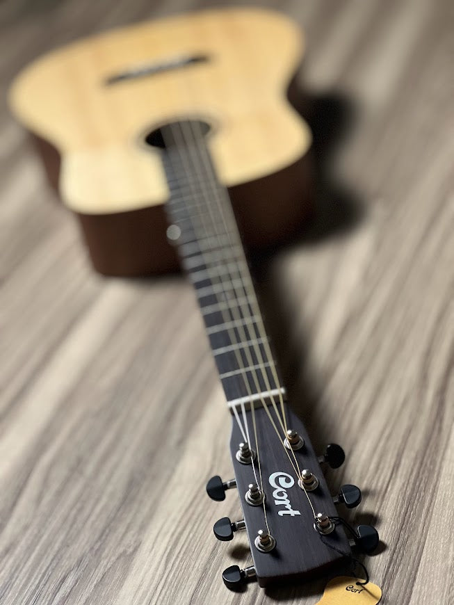 Cort Earth Mini E Adirondack - Open Pore – nafiriguitar.com