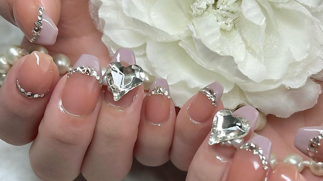 セルフ】簡単にできるネイルパーツの付け方は？必要なアイテムと取れ