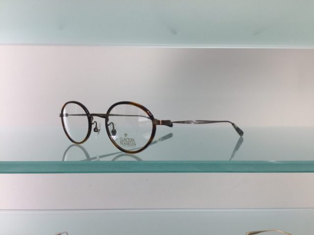 キャラが際立つメガネ その66～CLAYTON FRANKLIN 559 | メガネのなかむら