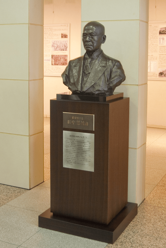 6. 銅像・胸像の台座と銘板について - 楢原ブロンズ彫刻