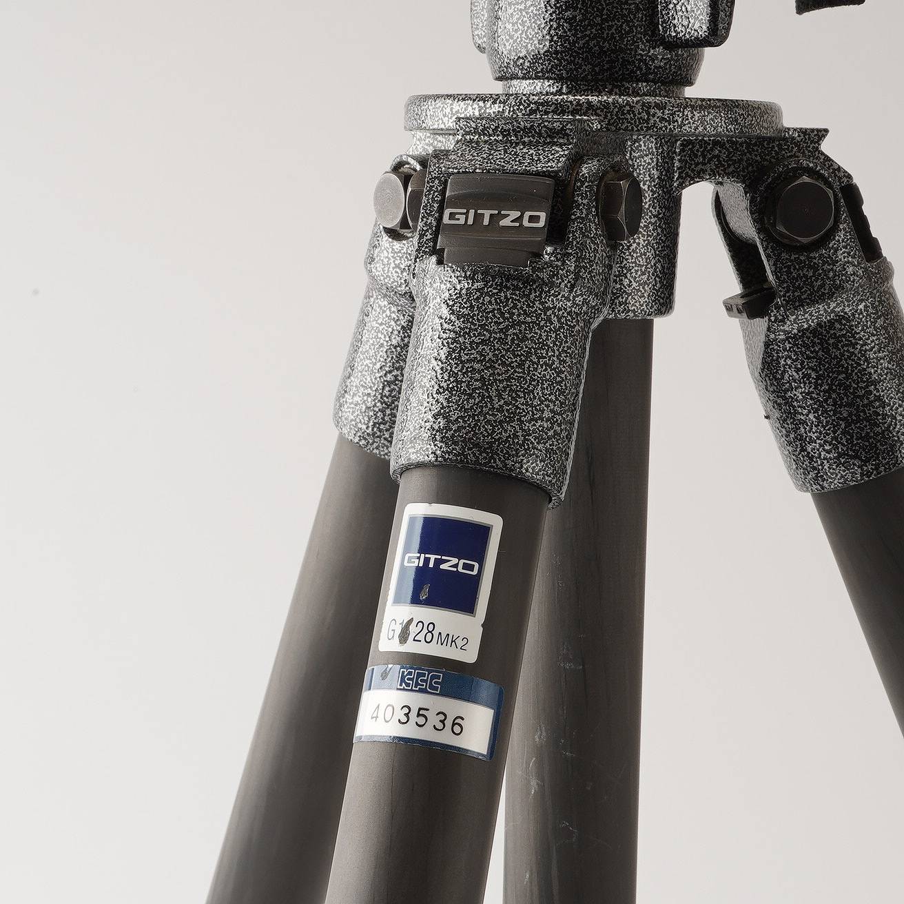 Gitzo G1228 MK2 三脚 / Gitzo G2270M 雲台 – Natural Camera