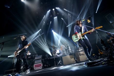 back number 地元、群馬2DAYSでファイナル“ミラーボールと