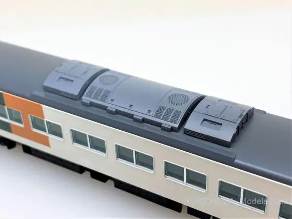 185系200番台「踊り子」新塗装・強化スカートが入線しました。TOMIX