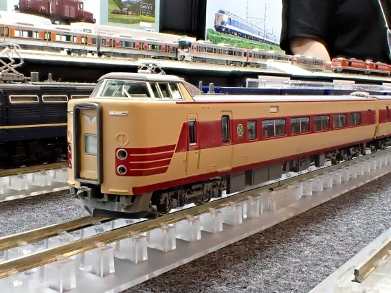 KATO 381系「しなの」（JR仕様） 6両基本セット 品番：10-2037 鉄道