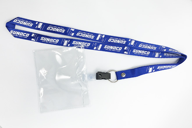 爽やかなブルーが映える耐久性抜群のネックストラップ – オリジナル