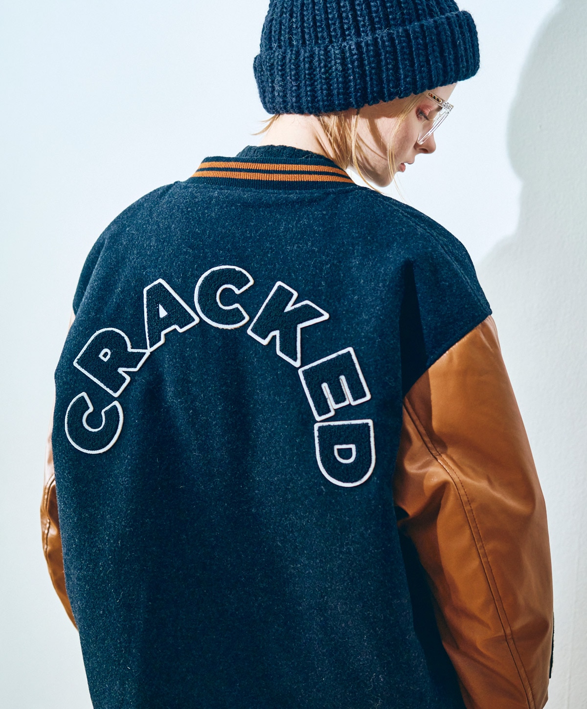 J2125 KILLERS スタジャン(M チャコール): アウター - RNA ONLINE