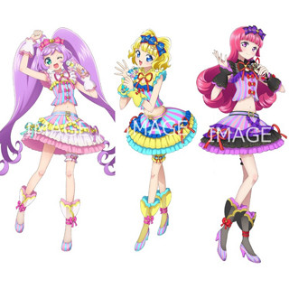 プリパラ』のらぁら、みれぃ、そふぃが等身大タペストリーになって登場