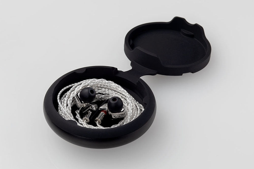 final最上位イヤフォン「A8000」 - 極薄ベリリウム振動板で音質追求