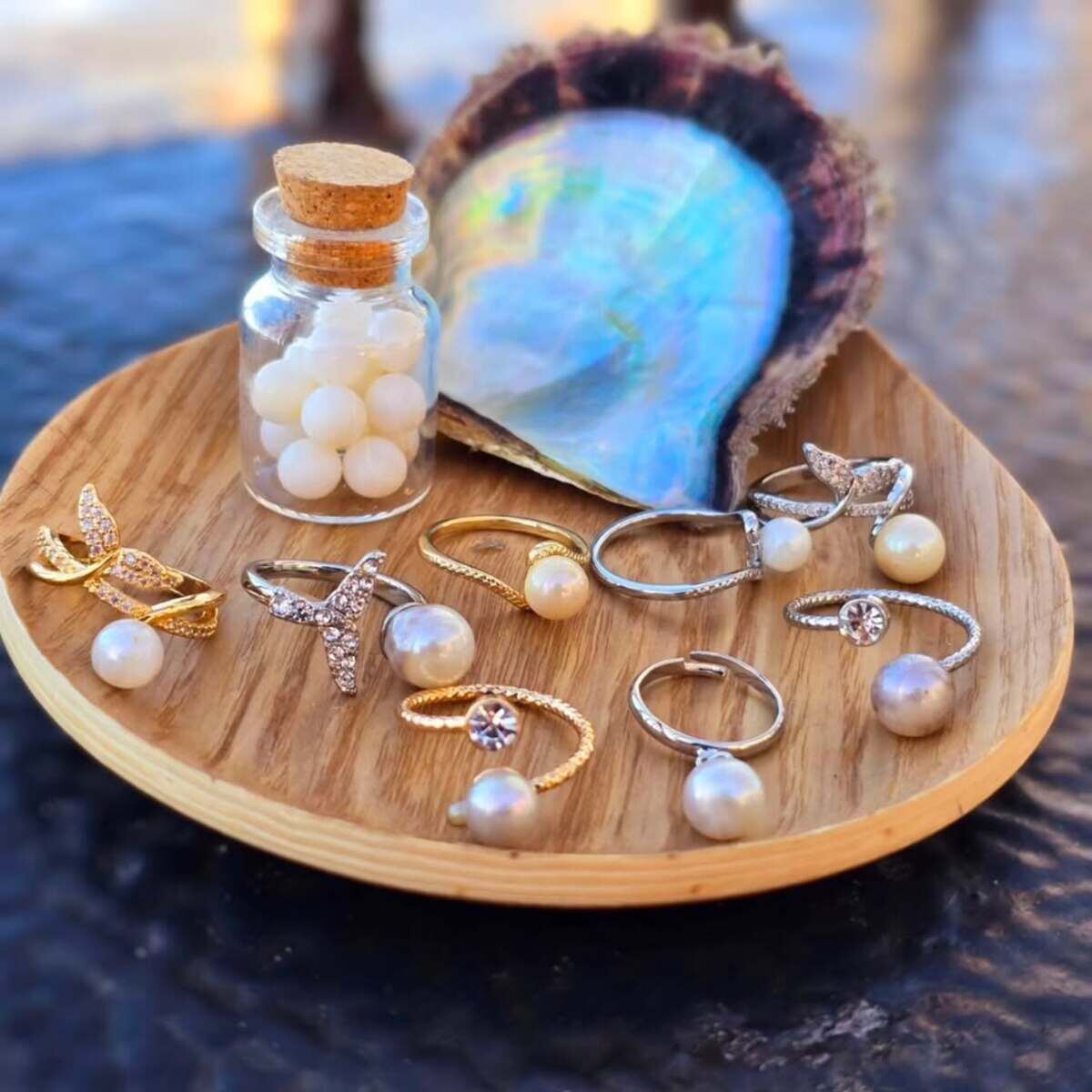 話題】新江ノ島水族館、真珠取り出し体験で作るアクセに「素敵